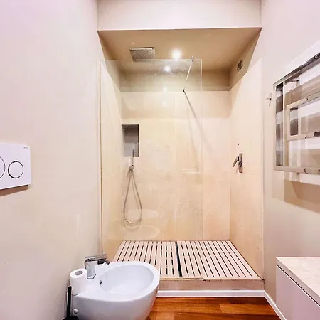 Homeby, Casa Canonica מילאנו