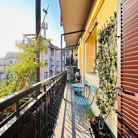 Daire Homeby, Casa Canonica Milano